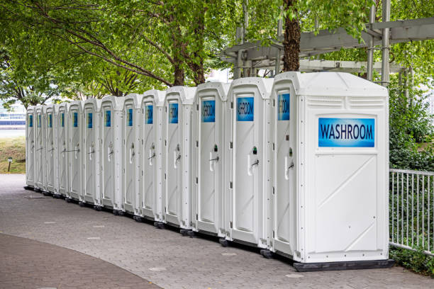 Best Portable restroom trailer rental  in Le Claire, IA